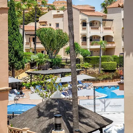 Beautiful With Stunning Sea Views, Perfect For Relaxation Apartment